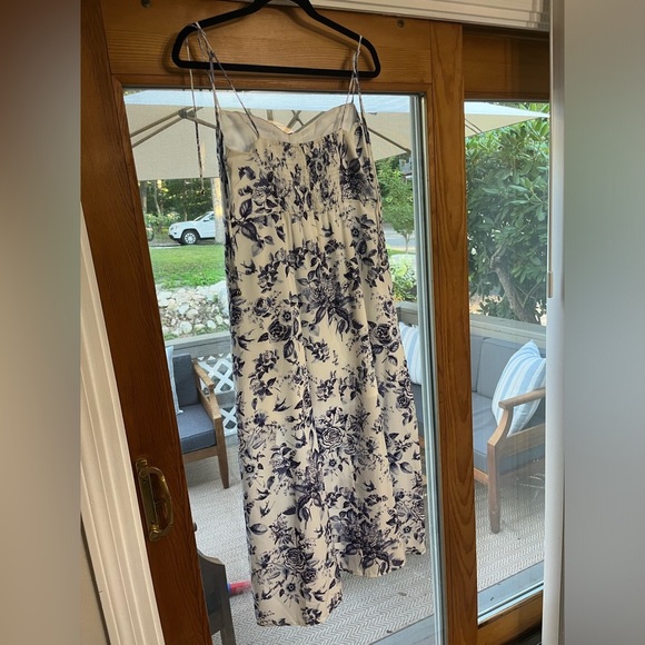 Petal & Pup Blue Floral Midi Dress with slit, bridal - Size XL - Picture 7 of 8